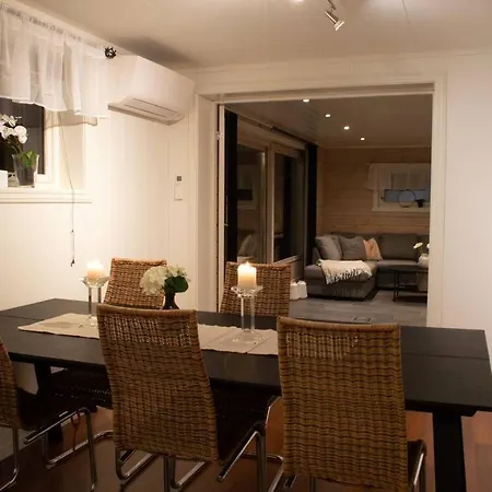 Aurora Panorama * Laksvatn